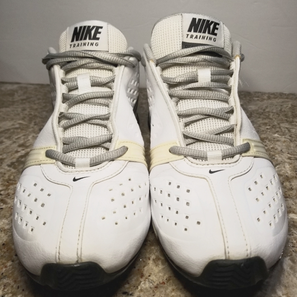 Nike Reax Run Womens Shoes Training Athletic White Sz 9.5 415355-103